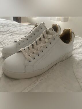 Donna Karan White Leather Sneakers with Gold Heel Lining Gently Worn